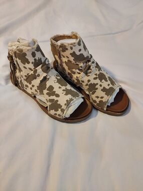 Very G White and Brown Cowprint Open-Toe Sandal Boots